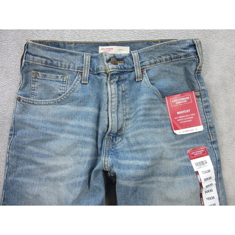 NWT Levis Signature Jeans Mens 20x30 Bootcut Faded Wash Blue Fly Zipper